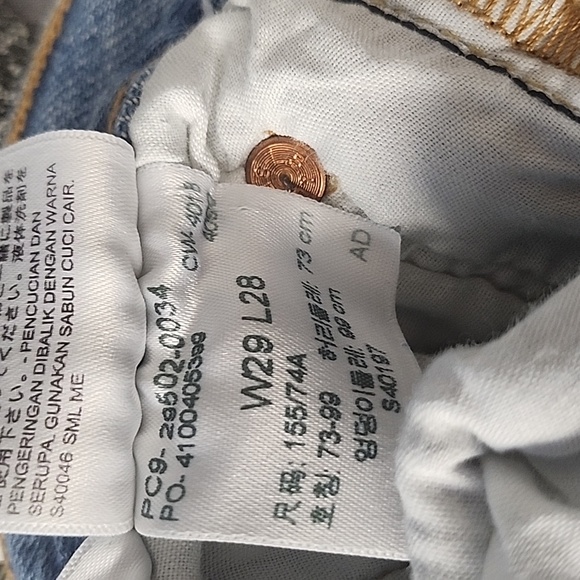 Premium Levi's Skinny Distressed Jeans EUC - Picture 11 of 11
